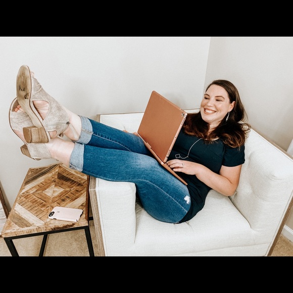 Sara, mom of 3, lover and follower of Christ - Picture 3 of 15